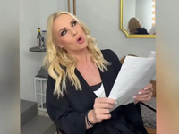 Η Πέγκυ Ζήνα «μεταμορφώθηκε» σε Αμαλία κ...