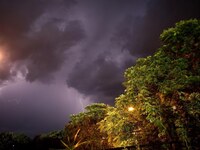 Μπλακ άουτ στο Αγρίνιο από τους κεραυνού...