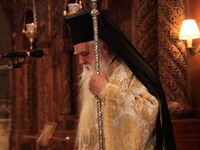 Παραιτήθηκε από τη Μητρόπολη Αιγιάλειας ...