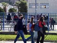 Επιστροφή στο σχολείο για τους μαθητές τ...