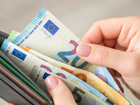 ΕΦΚΑ: Στα 1.457 ευρώ ο μέσος μισθός