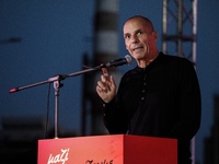 Στην Πάτρα σήμερα και αύριο ο Γιάνης Βαρ...