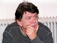 Πέθανε ο τραγουδοποιός και συνθέτης Δήμος Μούτσης