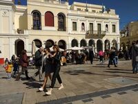 Ζεστό το κλίμα παρά την ακύρωση του Καρν...