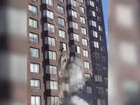 Φωτιά στη Νέα Υόρκη: Δραματική διάσωση γ...