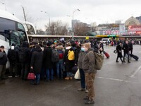 Τρέχουν να σωθούν - «Μέχρι το βράδυ, νομ...