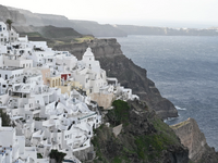 Σαντορίνη – Συνολάκης: Καθαρά ηφαιστειακ...