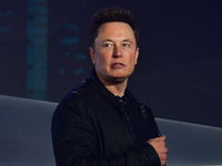 Έλον Μασκ: Κοινοποίησε στο Twitter δημοσ...