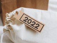 Αργίες 2022: Με πέντε τριήμερα κάνει ποδ...