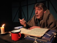 Το «Παλτό» του Νικολάι Γκόγκολ, στο  Θέατρο Όροφως