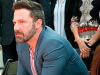 Ο Μπεν Άφλεκ κάνει ντεμπούτο ως σκηνοθέτ...