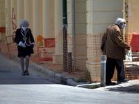 Οι πατρινοί φόρεσαν τις μάσκες τους και ...