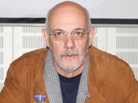 Κιμούλης: «Υπάρχουν πιο σημαντικά πράγμα...