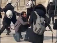 Τσίπρας: Η απρόκλητη επίθεση αστυνομικών...