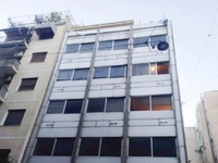 Εξάρχεια: Με πολλαπλά χτυπήματα στο κεφά...