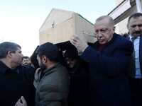 Στην κηδεία μάνας και γιου, θυμάτων του ...