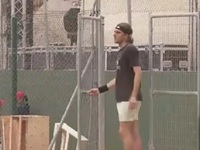 Τσιτσιπάς: Διαφώνησε με τον πατέρα του κ...