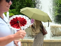 Καιρός: Καμίνι η χώρα με 38άρια και αφρι...