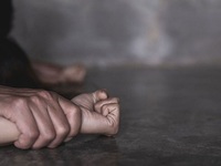 ΣΟΚ στα Τρίκαλα: Χειροπέδες σε αστυνομικ...