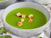 Συνταγή για σούπα με μπρόκολο και κοτόπο...