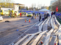 Αυτοκίνητο παρέσυρε θεατές σε έκθεση αυτ...