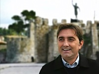 Κ. Καρπέτας: Εγκλωβισμένη σε μια παγίδα ...