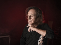 Ο Βασίλης Παπακωνσταντίνου έρχεται στο Royal