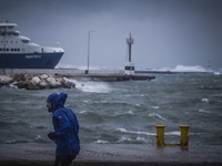 Πάτρα: Μας πήρε και μας ... σήκωσε - Πότ...