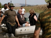 Σχεδόν 5.000 απεγκλωβισμοί κατοίκων από ...