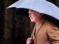 Κάρολος: Μπορεί να κρατήσει τα ηνία της ...