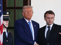 Το sms που ο Τραμπ ισχυρίζεται οτι του έ...