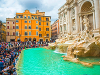 Στη Φοντάνα Ντι Τρέβι μπήκε εισιτήριο 2 ...