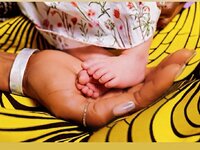 Οργιάζουν οι φήμες για τη γέννηση της κό...