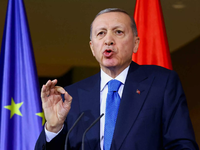 Επίσκεψη «αστραπή» τελικά του Ερντογάν στην Αθήνα