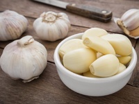 Τέσσερα μυστικά του σκόρδου που πιθανόν ...