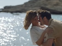 Μπράβο Lacta: Αυτό ΔΕΝ είναι αγάπη, παρο...