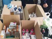 Προσφορά φαρμακευτικού υλικού στους πληγ...