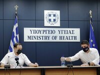 Κορωνοϊός: LIVE η ενημέρωση του Υπουργεί...