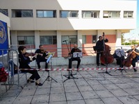 Πάτρα: Μουσική στον προαύλιο χώρο του νο...