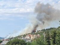 Φωτιά στη Θεσσαλονίκη πίσω από το νοσοκο...