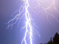 Πάτρα: Κεραυνός έπεσε σε σπίτι - Έκαψε ό...