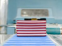 Τρομακτική η άνοδος του χαρτιού - Τι λέν...