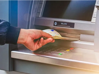 ΑΤΜ τραπεζών: Τι αλλάζει στις χρεώσεις α...