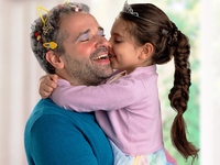 Κύμα ομοφοβικών σχολίων σε διαφήμιση για...