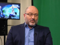 Ο Σάκης Αρναούτογλου μίλησε για την υιοθ...