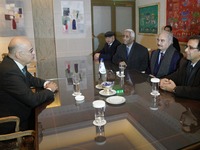 Σε εξέλιξη συνάντηση Δένδια με τον Λίβυο...