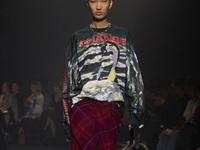 Επιστροφή στις ρίζες για τη Burberry, επ...