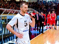 Για πάντα ψηλά  στην Περιβόλα η φανέλα μ...