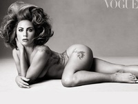 Γυμνή η Lady Gaga στη Vogue: «Δεν μιμήθη...
