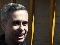 Στην Πάτρα ο Μιχάλης Λεμπιδάκης - Η απαγ...